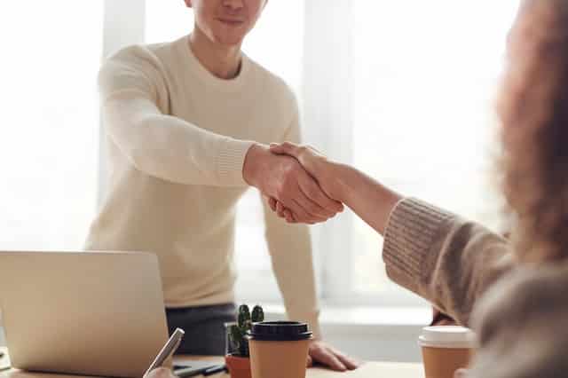 5 Ways to Impress Your Business Clients and Gain Loyalty